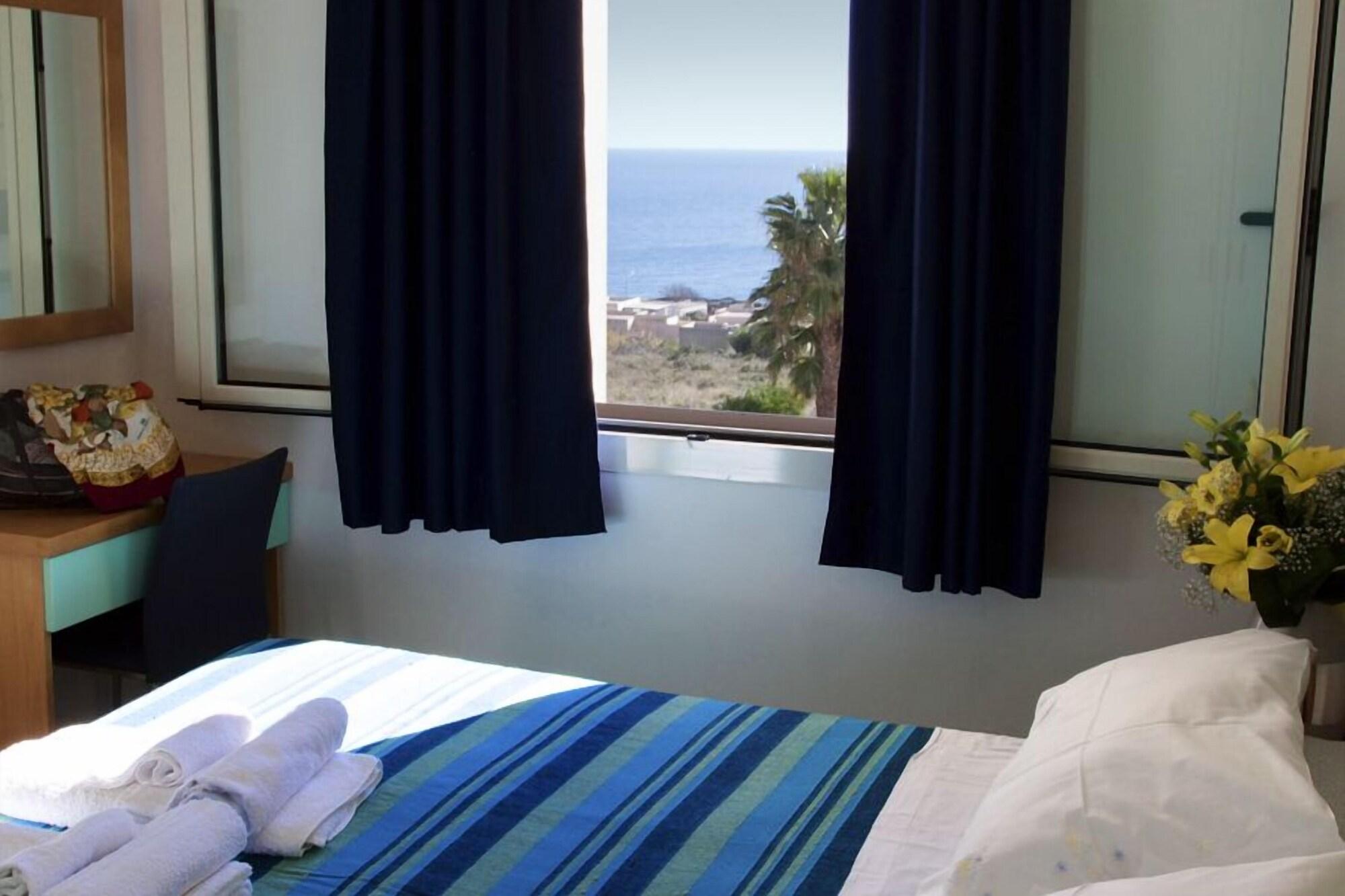 Oasi D'Oriente Aparthotel Санта Чезареа Терме Екстериор снимка