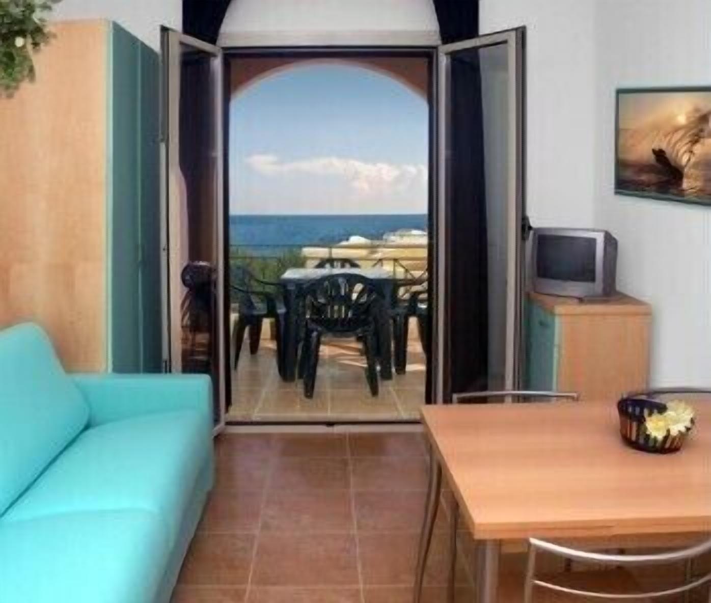 Oasi D'Oriente Aparthotel Санта Чезареа Терме Екстериор снимка