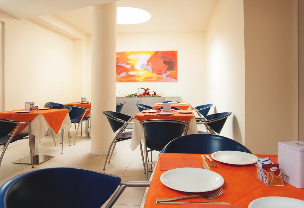 Oasi D'Oriente Aparthotel Санта Чезареа Терме Екстериор снимка
