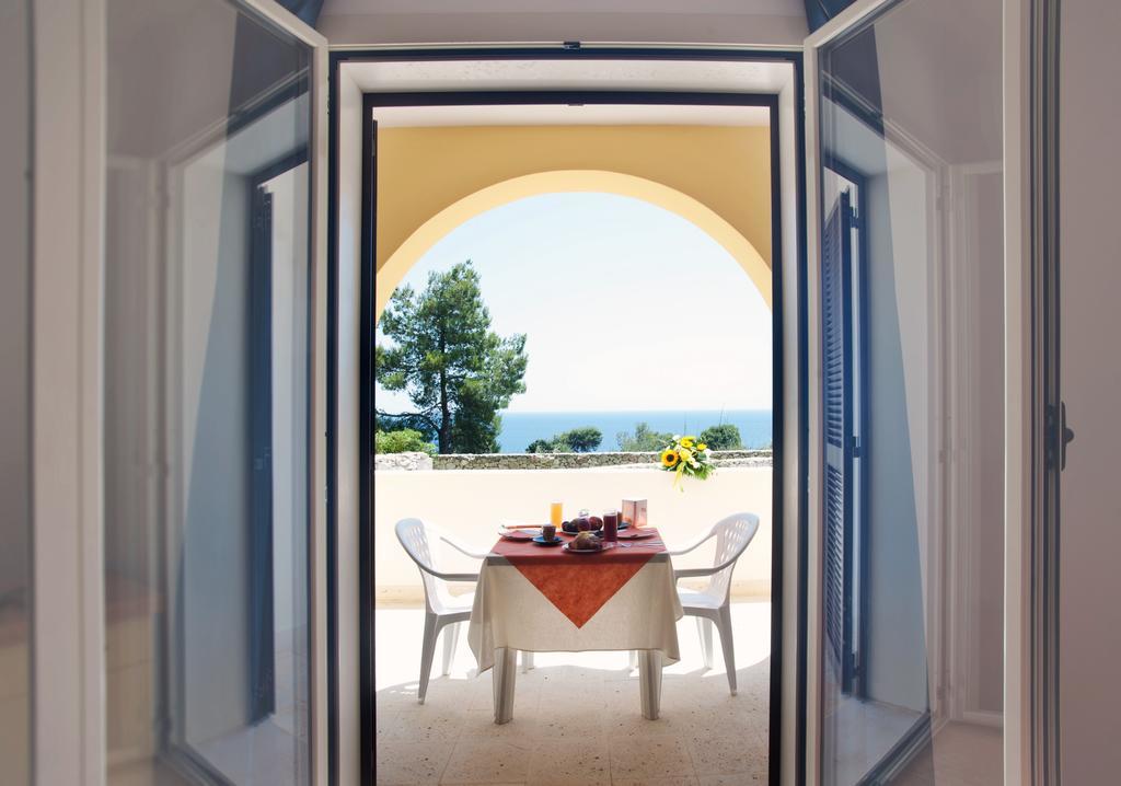 Oasi D'Oriente Aparthotel Санта Чезареа Терме Екстериор снимка